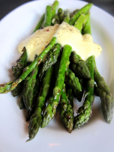 Asparagus - $6 Tasty level: banal I like the asparagus and I would have ranked it higher, but the sauce... They call it "fontina-tartufo fonduta", which sounds like a chant to me, is so pungent because of the truffle.  