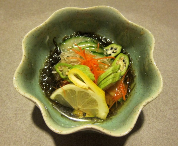 Black seaweed salad