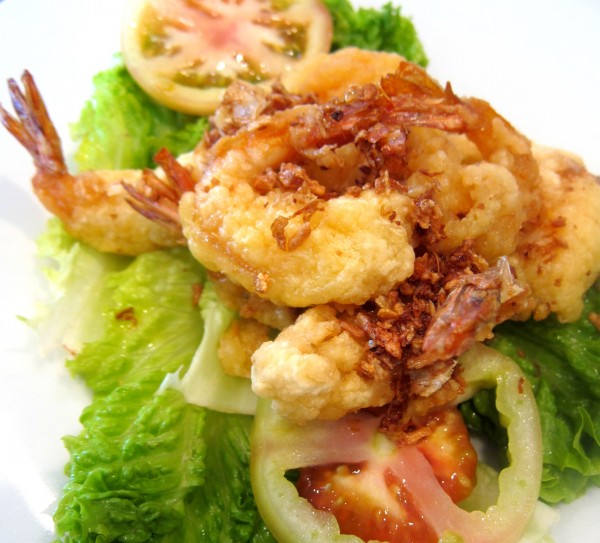 Fried shrimp with garlic butter sauce